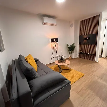 Sunchill Apartment Pakostane