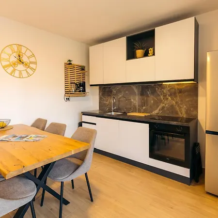 Apartment Sunchill Pakoštane